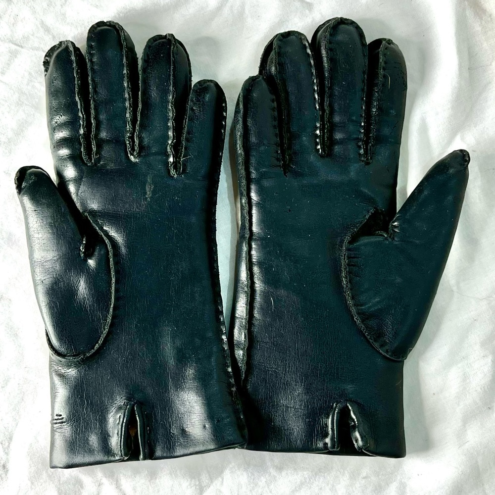 VNT… Soft Leather Fur Lined Driving Gloves Used